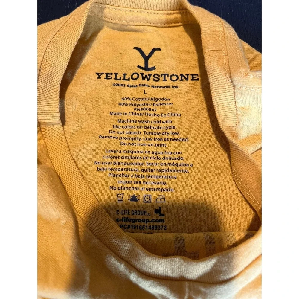 Yellowstone Dutton Ranch Montana Protect The Land‎ Graphic T-Shirt